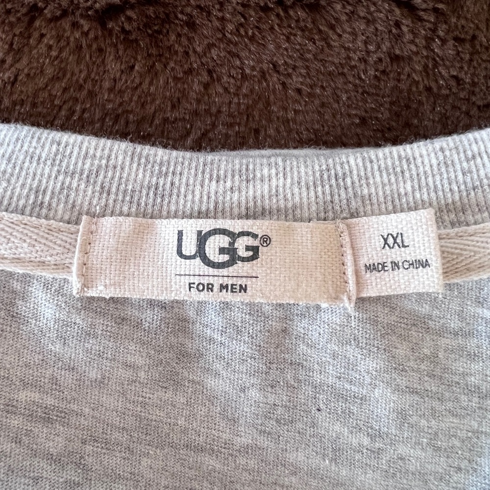 Ugg for Men XXL short sleeve T-shirt